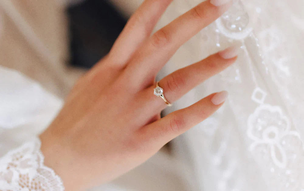 Top 5 Timeless Jewelry Pieces Every Woman Should Own